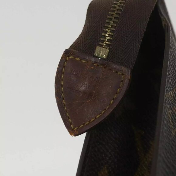 LOUIS VUITTON Monogram Poche Toilette 26 Pouch - Picture 8 of 16